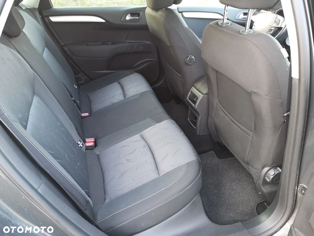 Citroën C4 VTi 120 Business Class - 29