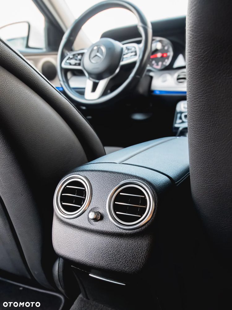 Mercedes-Benz Klasa E - 38