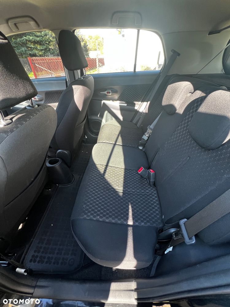 Toyota Urban Cruiser - 7