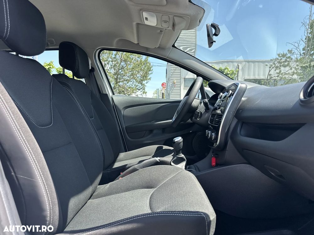 Renault Clio - 12