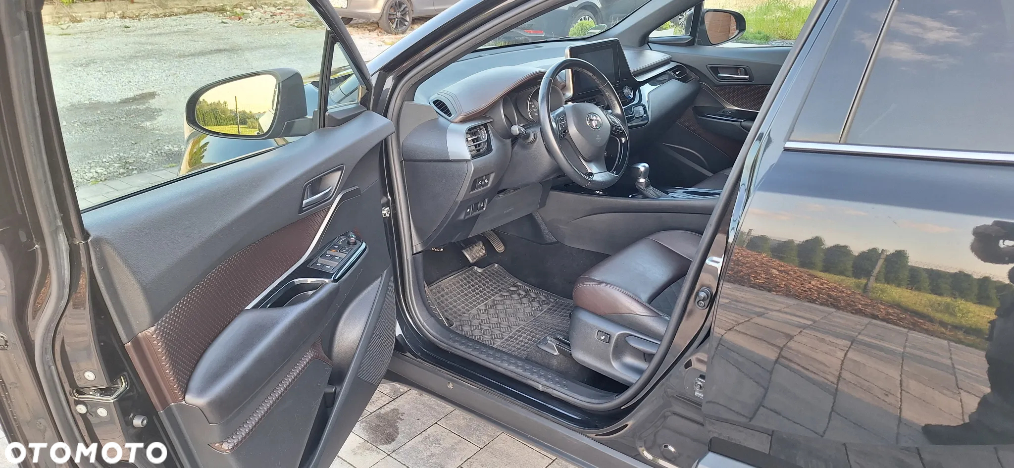Toyota C-HR 1.8 Hybrid Executive - 3
