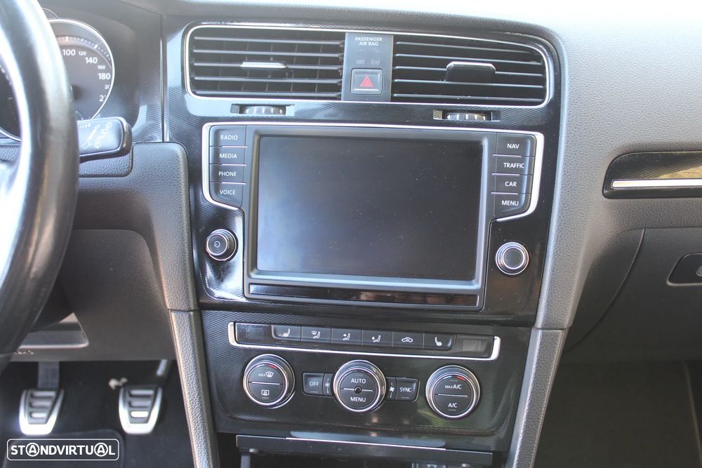 VW Golf GTD (BlueMotion ) - 21