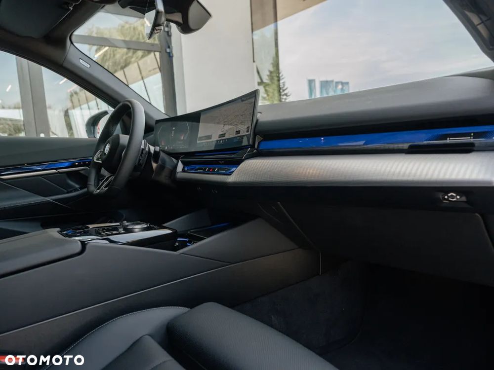 BMW Seria 5 520d xDrive mHEV M Sport sport - 9