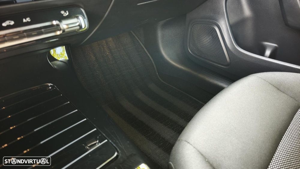 Mercedes-Benz CLA 180 d Shooting Brake Business Solutions Aut. - 53