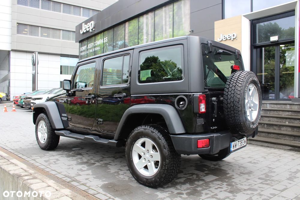 Jeep Wrangler 2.8 CRD Unlim Sport - 3