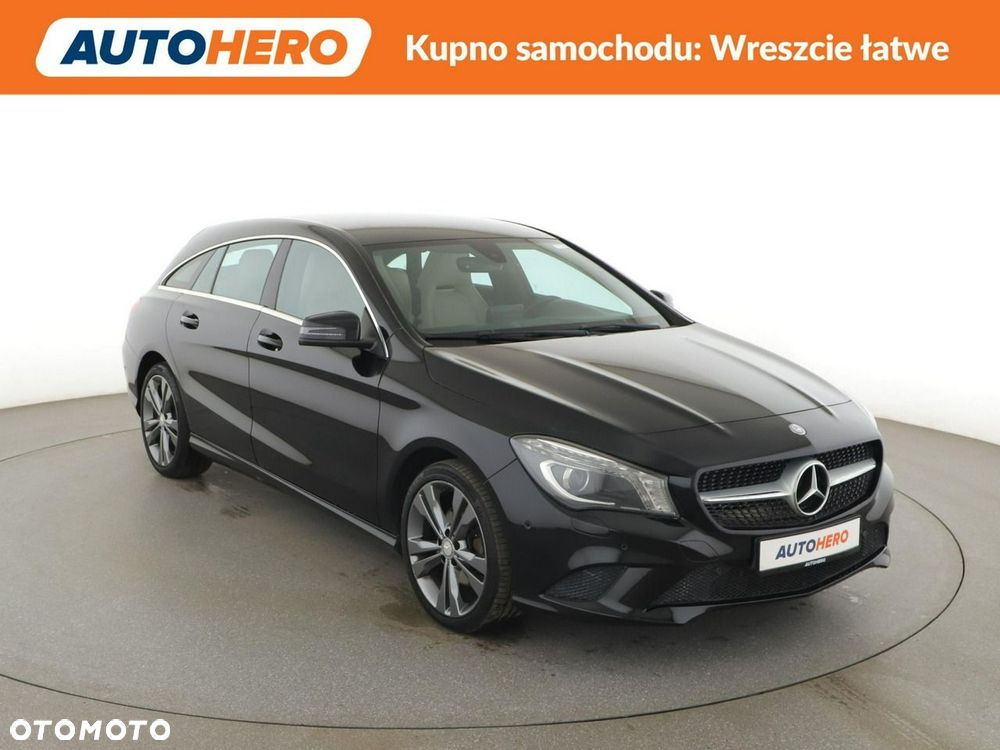 Mercedes-Benz CLA 200 7G-DCT Urban - 11