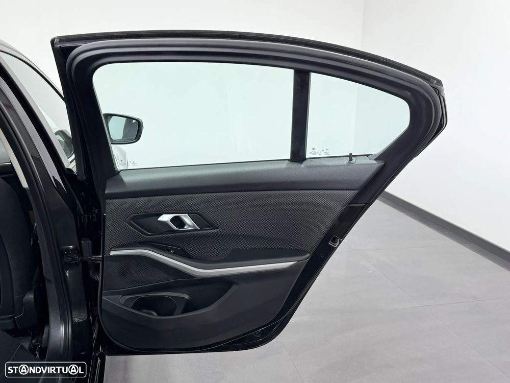 BMW 330 e Corporate Edition Auto - 51