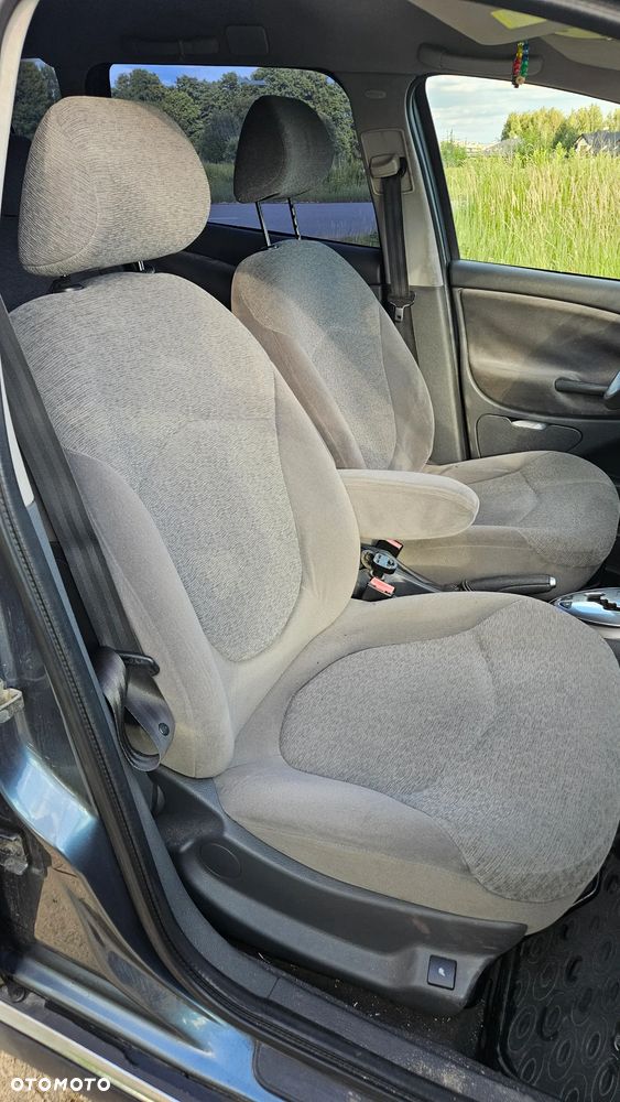 Citroën C5 II 2.0i 16V SX - 13