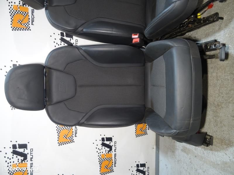 Bancos Audi Q2 SLine em Pele e Tecido com Quartelas - 3