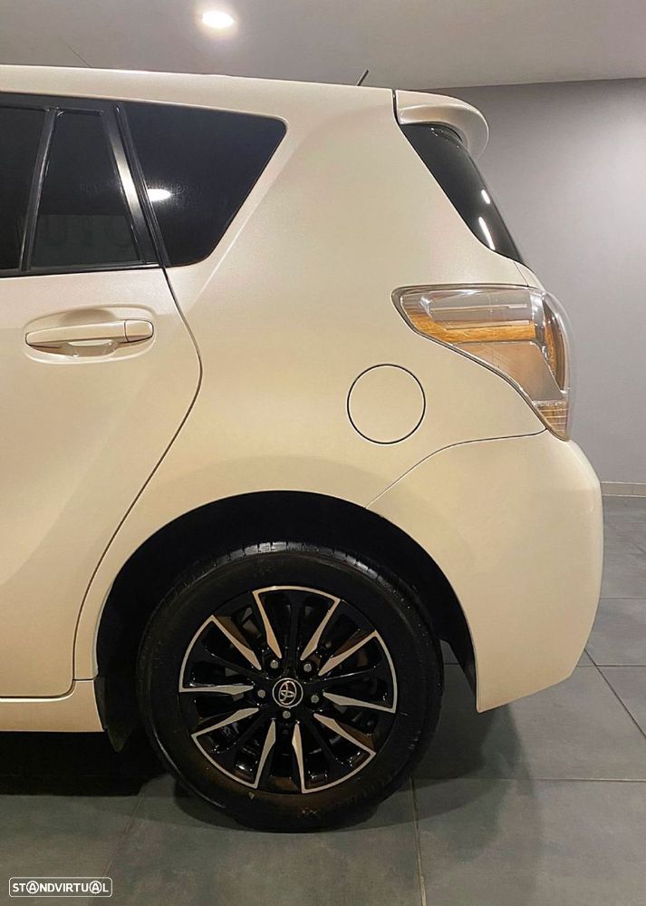 Toyota Verso 1.6 D-4D Exclusive - 11