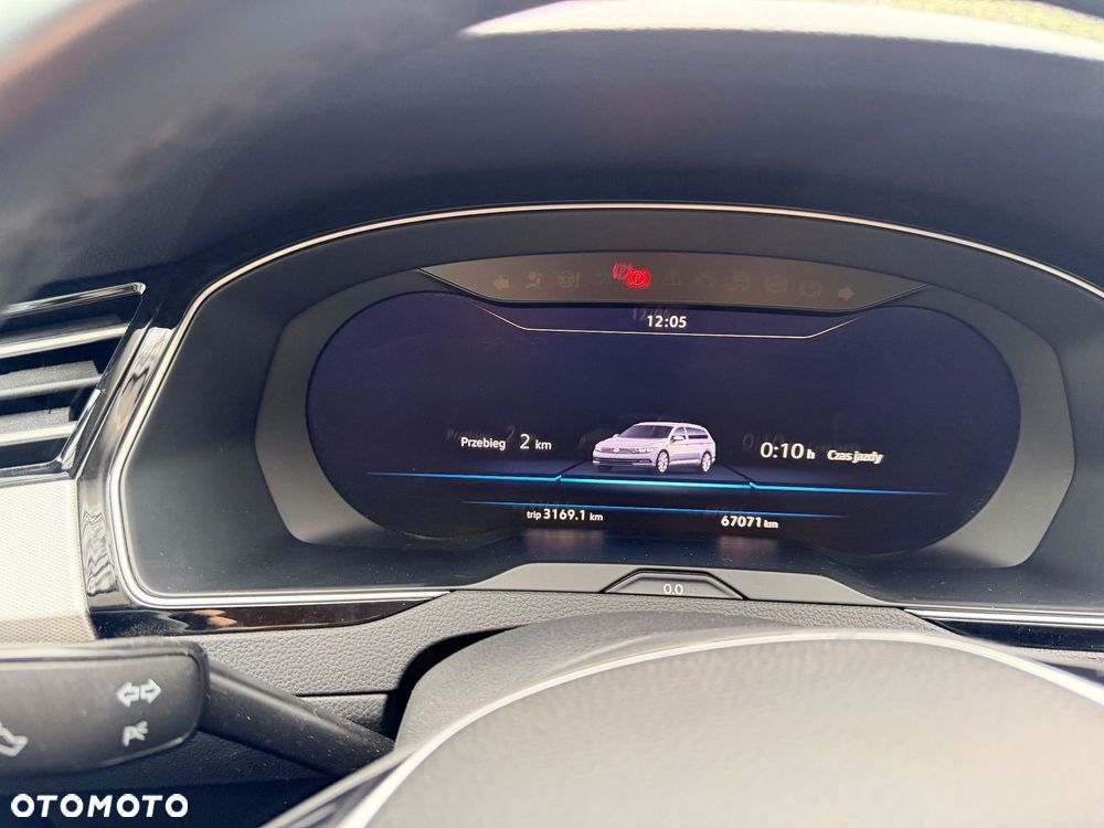 Volkswagen Passat 2.0 TDI SCR DSG Comfortline - 6