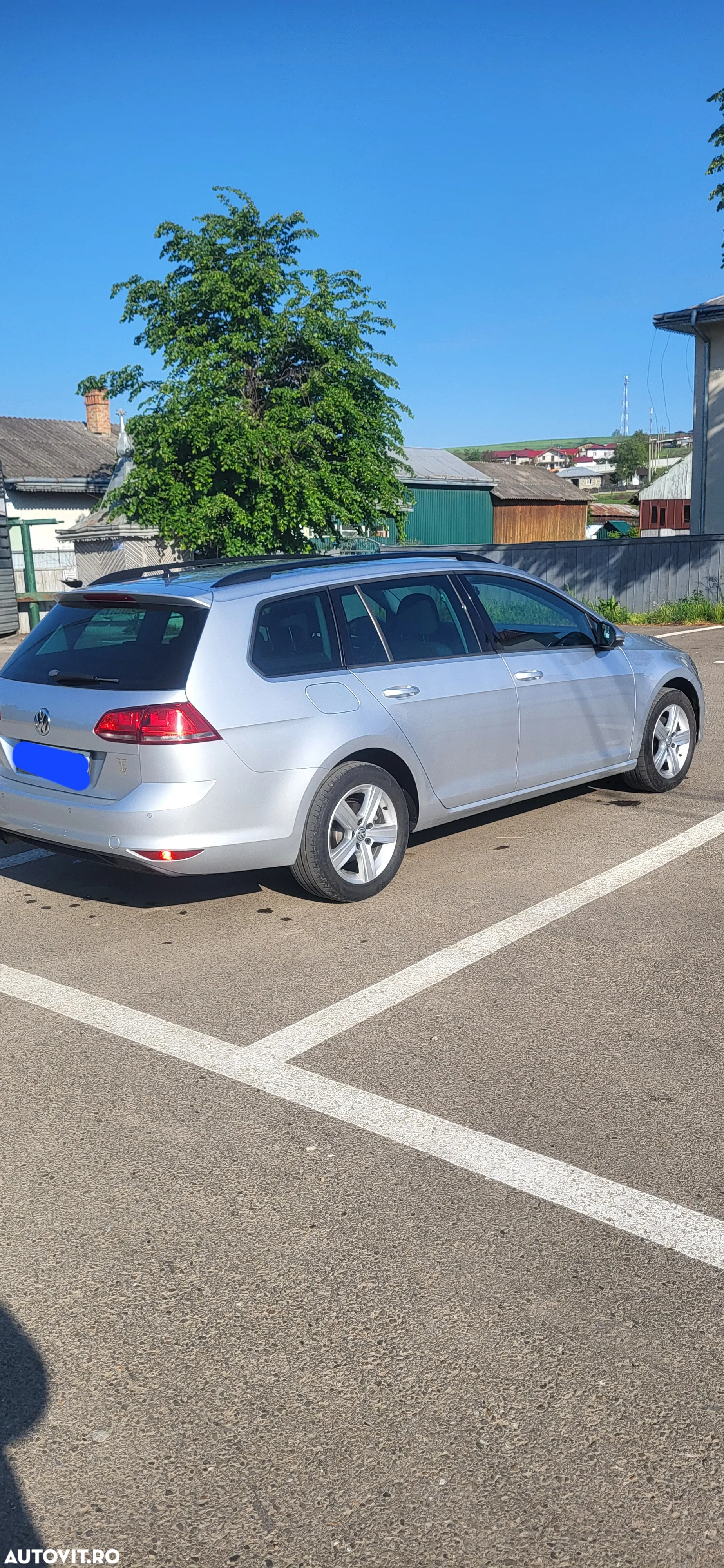 Volkswagen Golf 2.0 TDI DPF BMT Comfortline - 3