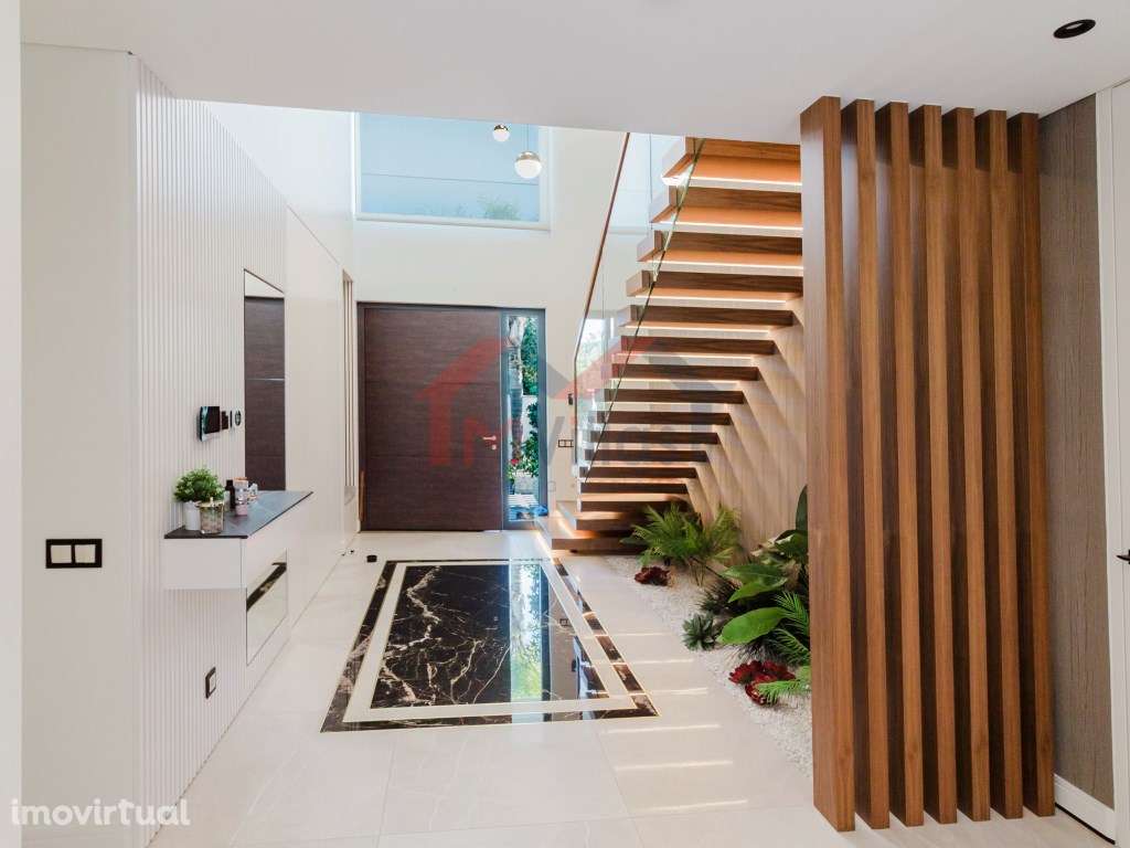 Moradia V4 com piscina e garagem - Almancil - Grande imagem: 2/21