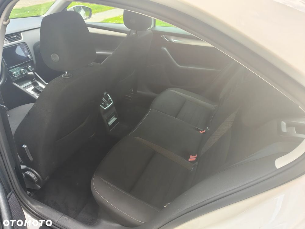 Skoda Octavia 2.0 TDI Ambition DSG - 12