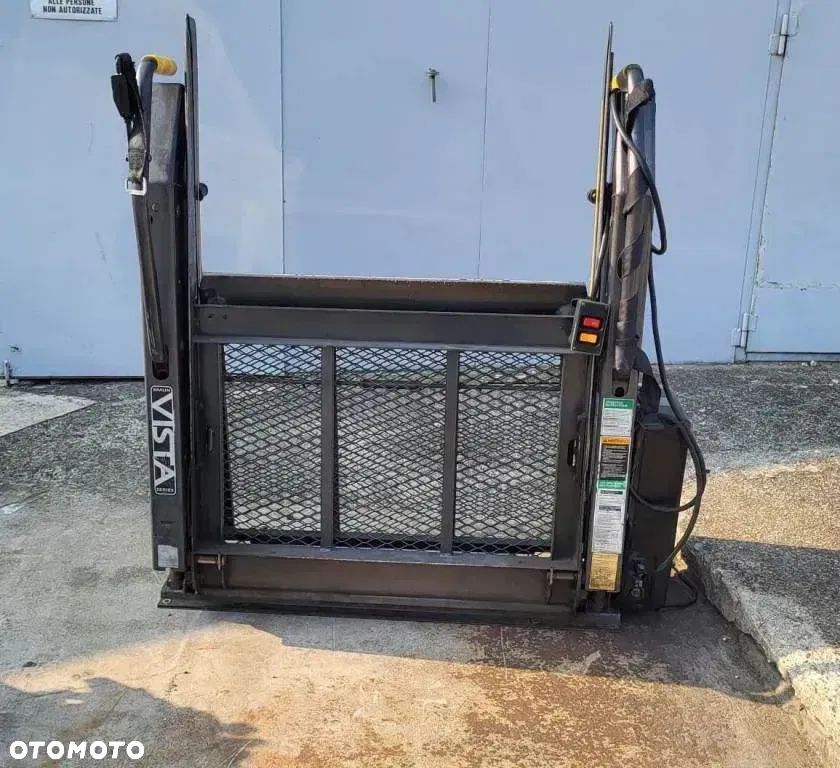 Podest rampa do wózka inwalidzkiego najazdy Iveco Ducato Nissan - 1