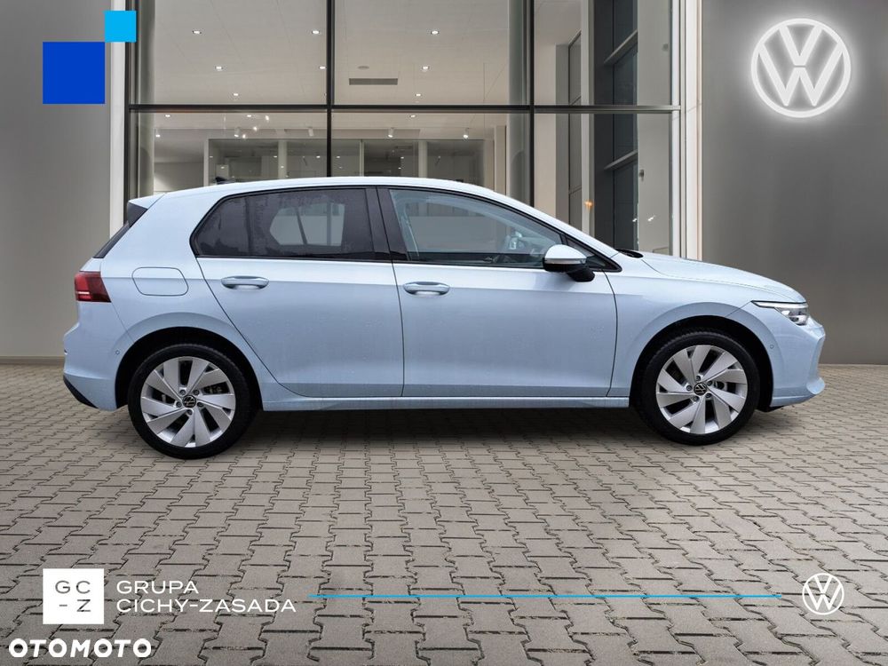 Volkswagen Golf - 6