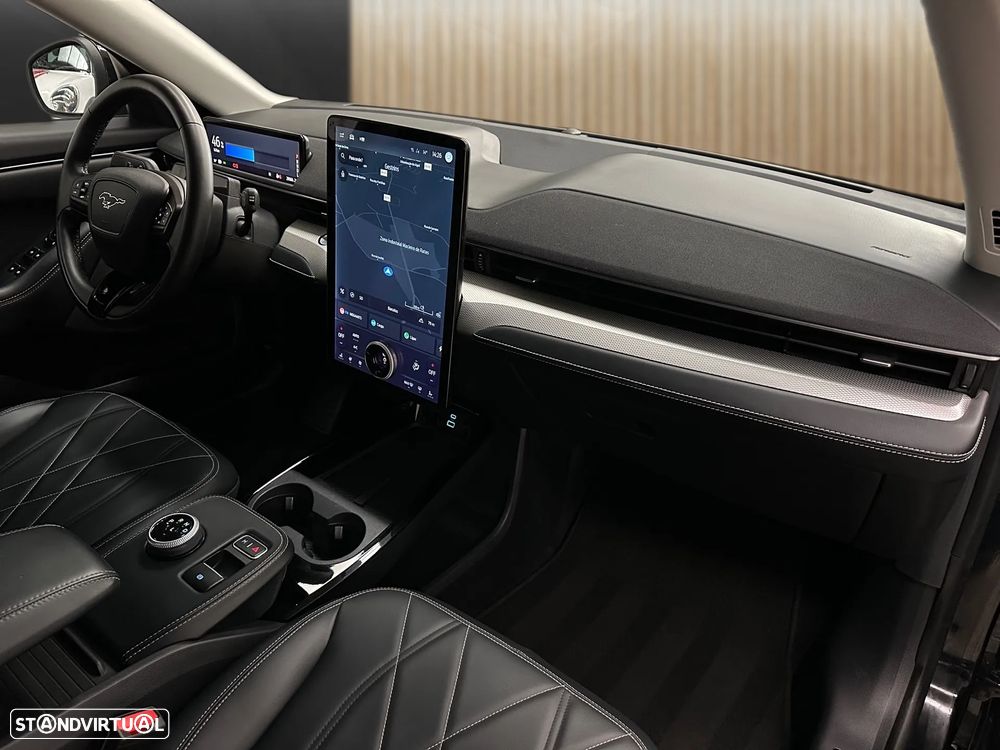 Ford Mustang Mach-E Standard - 10