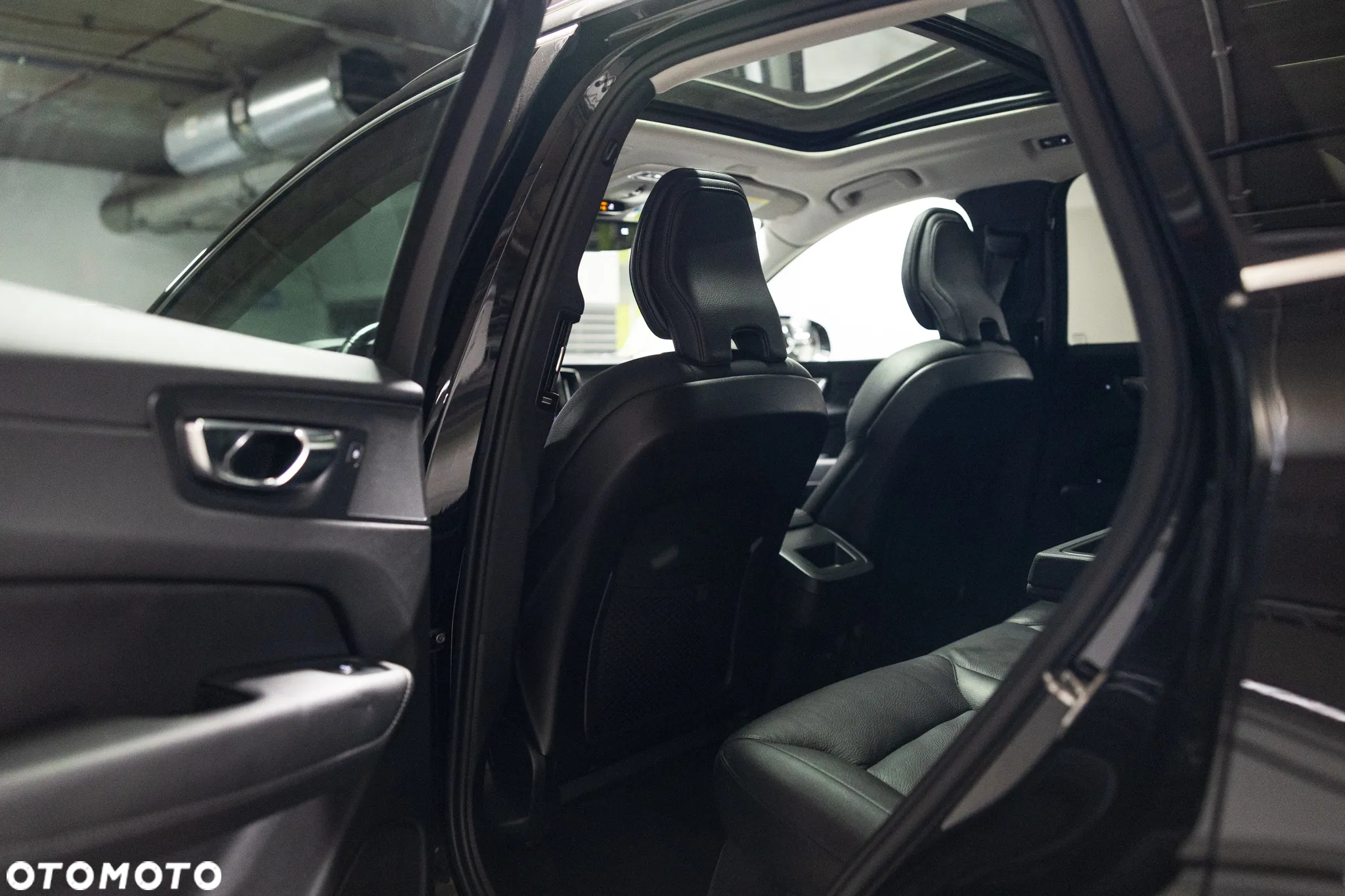 Volvo XC 60 B5 B AWD Ultimate Black Edition - 16