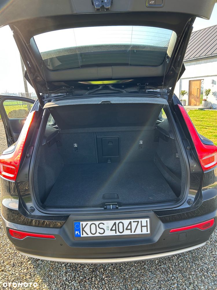 Volvo XC 40 D4 AWD - 12