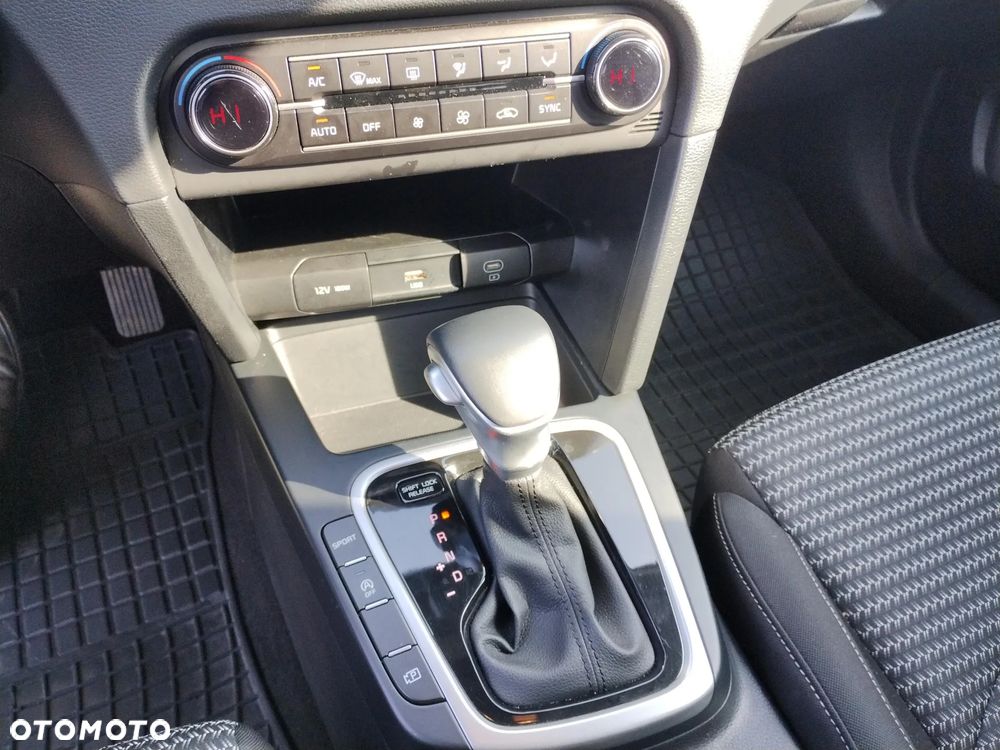 Kia Ceed 1.5 T-GDI M DCT - 25