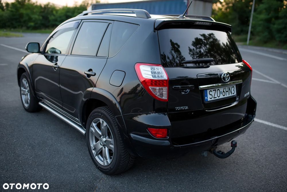 Toyota RAV4 2.2 D-CAT X - 6