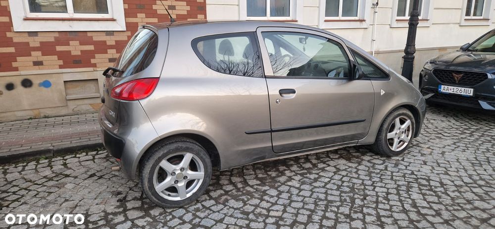 Mitsubishi Colt - 11