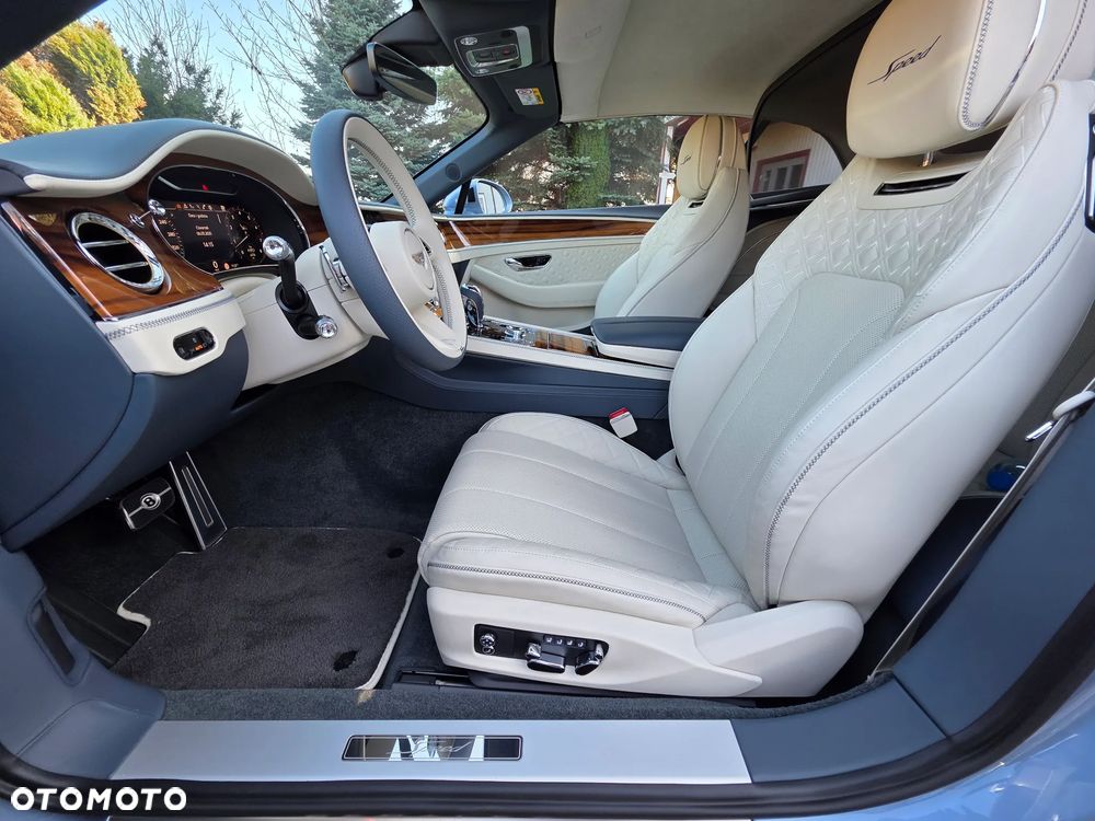 Bentley Continental GT - 15