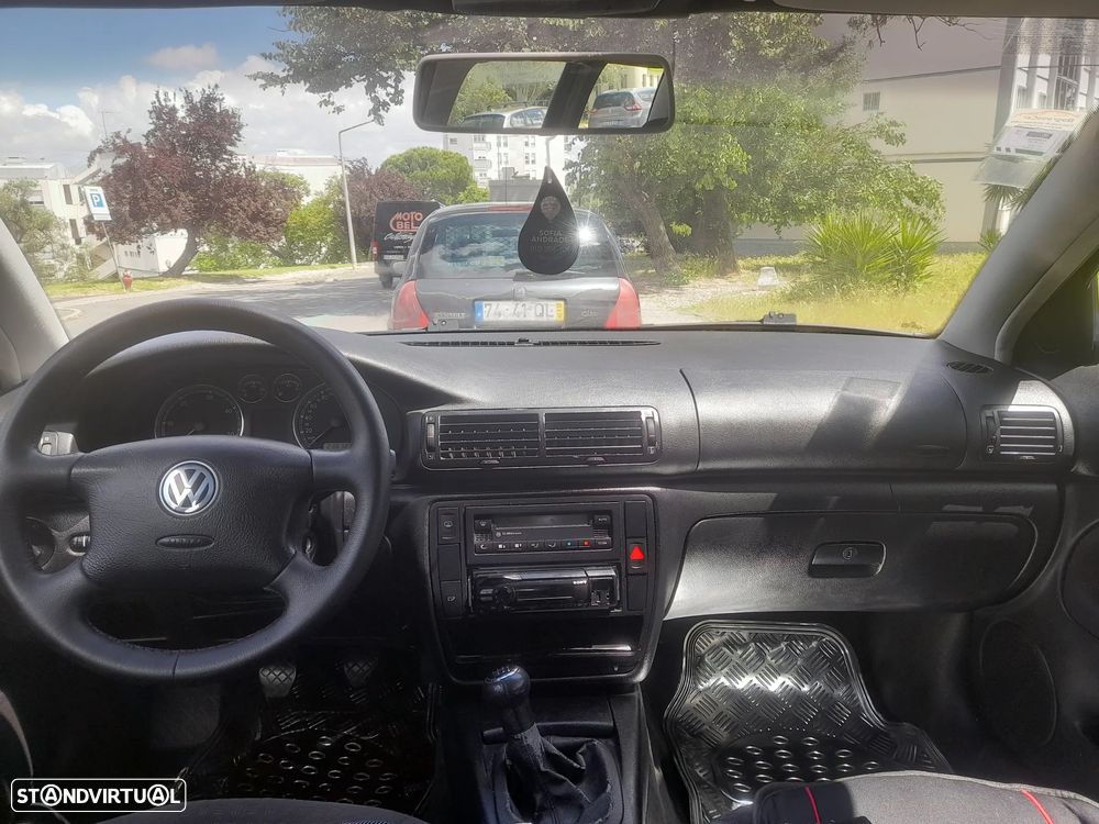 VW Passat 1.9 TDi Confortline - 5