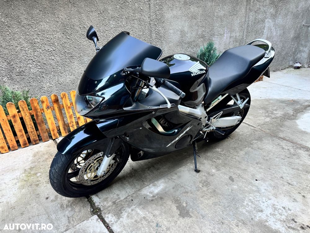 Honda CBR 600F - 1