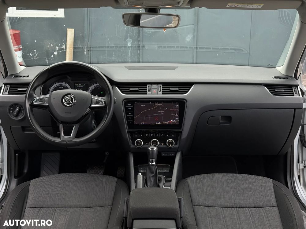 Skoda Octavia 1.6 TDI DSG Ambition - 14