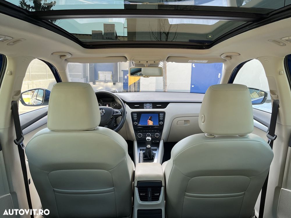 Skoda Octavia 2.0 TDI Premium Edition - 6