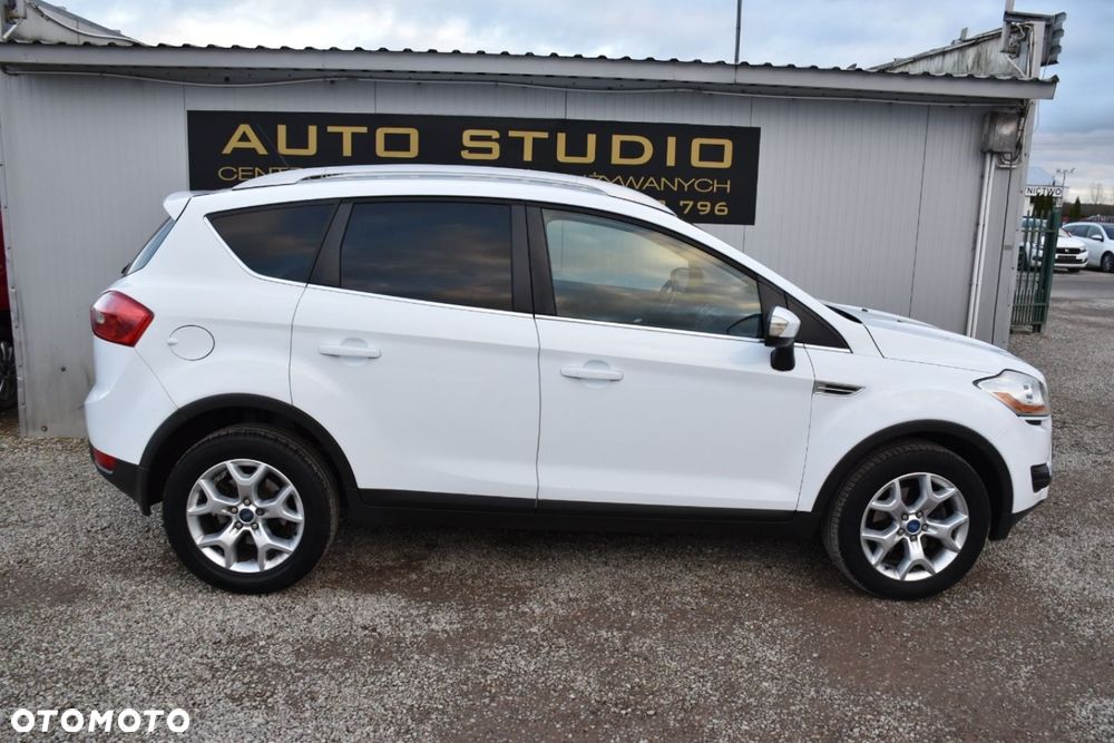 Ford Kuga 2.0 TDCi 2x4 Titanium - 31