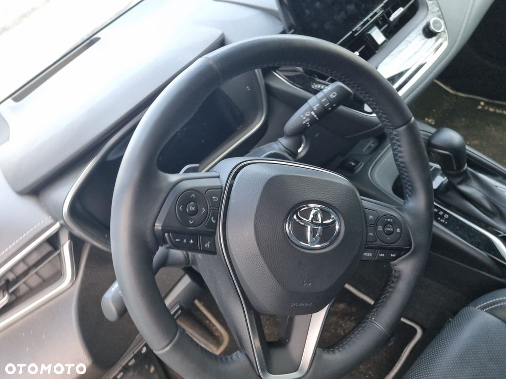 Toyota Corolla 2.0 Hybrid Executive - 13