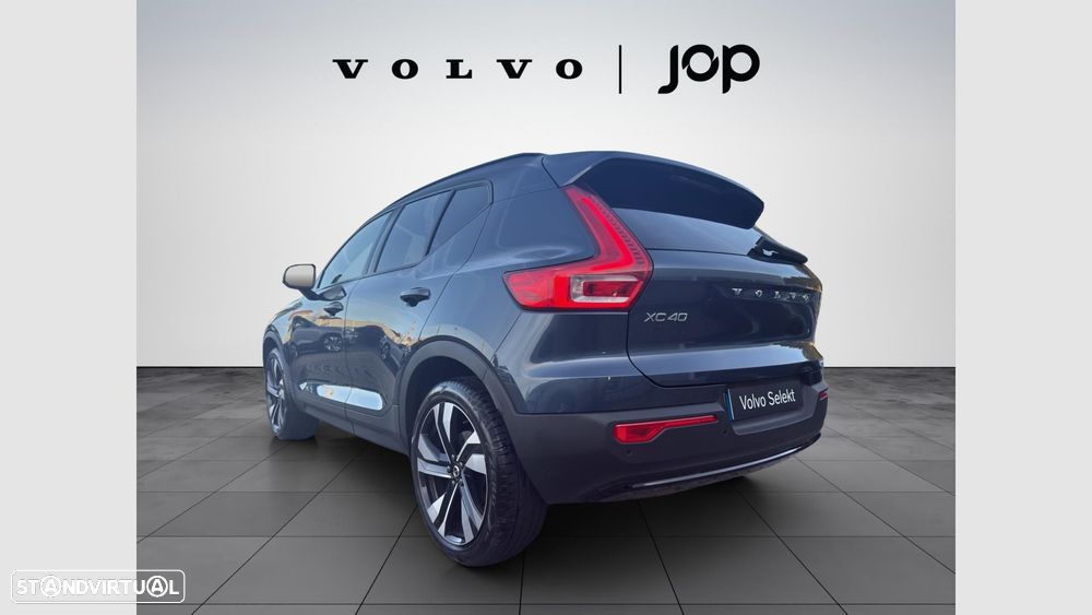 Volvo XC 40 2.0 B3 Plus Dark - 4