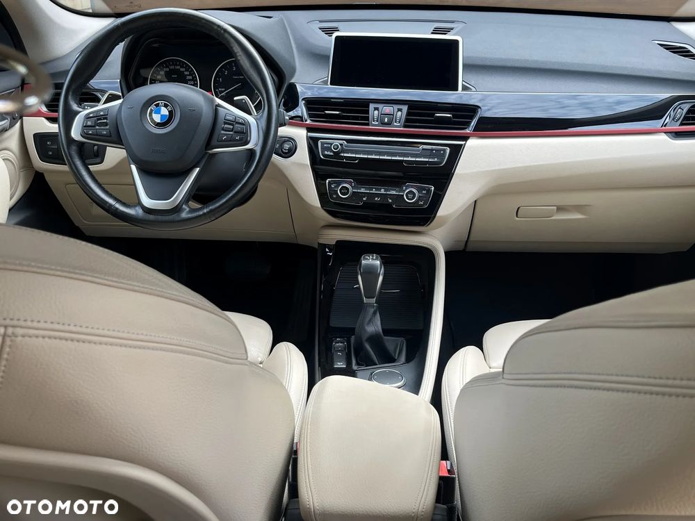 BMW X1 xDrive20i - 14