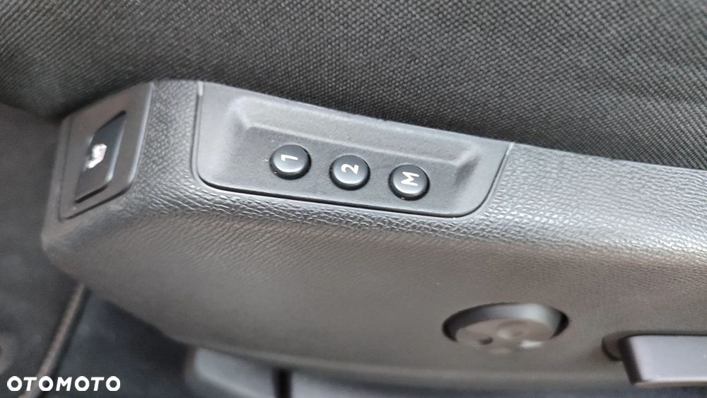 Peugeot 3008 BlueHDi 130 Stop & Start EAT8 GT Pack - 38