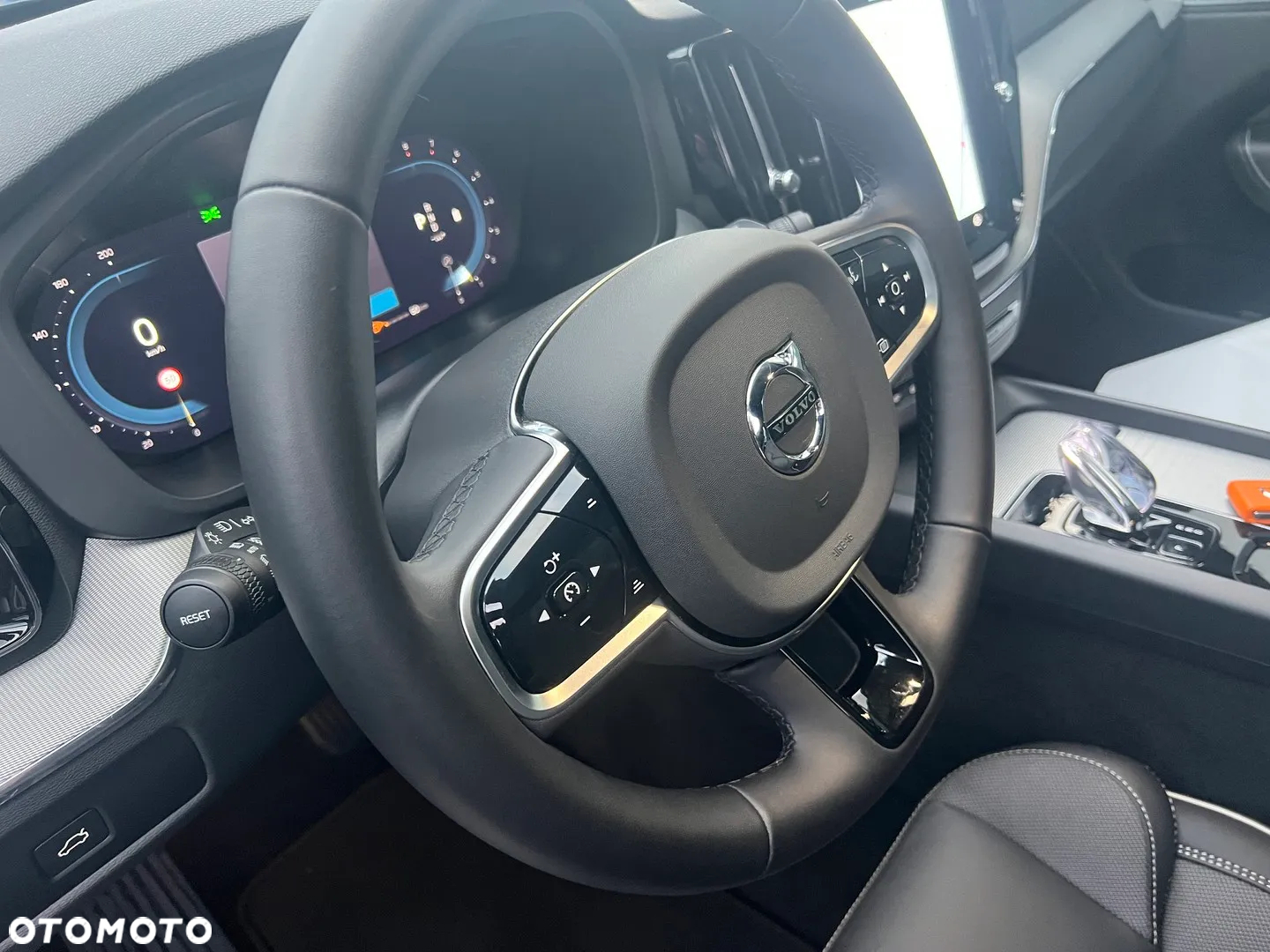 Volvo XC 60 B5 B AWD Plus Black Edition - 20