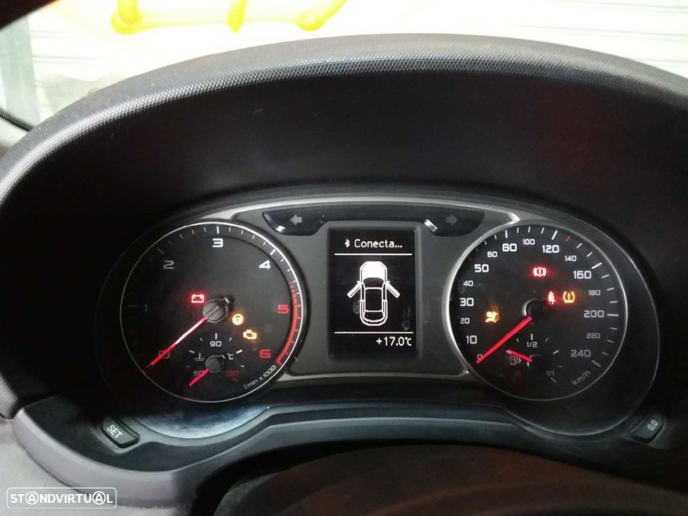 QUADRANTE AUDI A1 (8X) AMBITION - 5