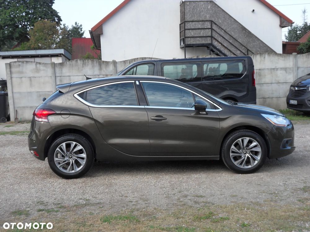 Citroën DS4 e-HDi 110 SoChic - 6