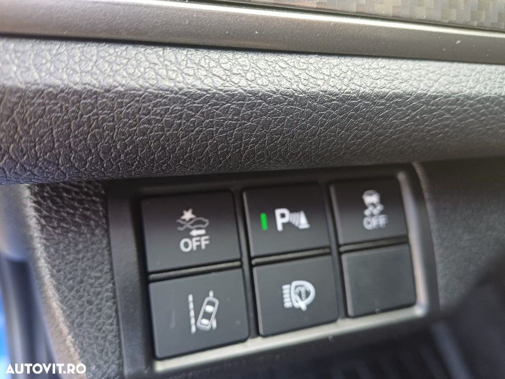 Honda Civic 1.5 VTEC Turbo CVT Sport - 12