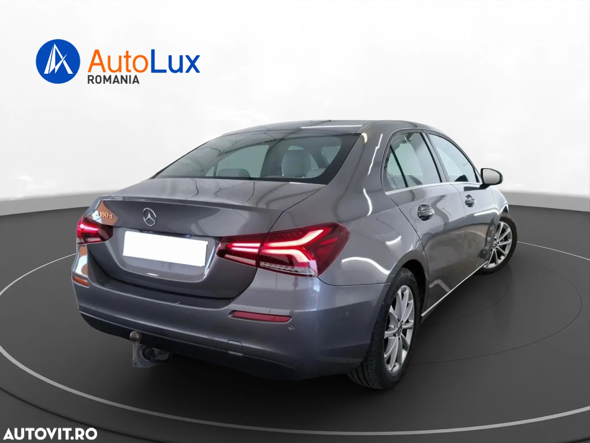 Mercedes-Benz A 180 d 7G-DCT - 3