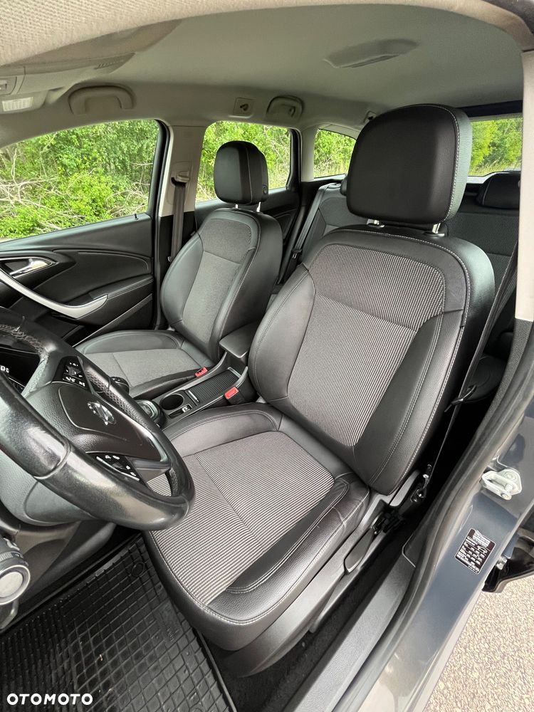 Opel Astra 2.0 CDTI DPF SportsTourer Edition - 32