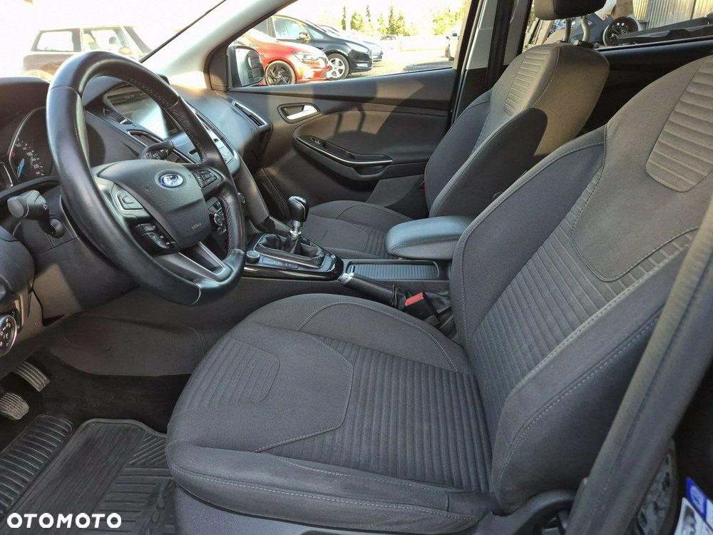 Ford Focus 1.5 EcoBoost Start-Stopp-System TITANIUM - 7