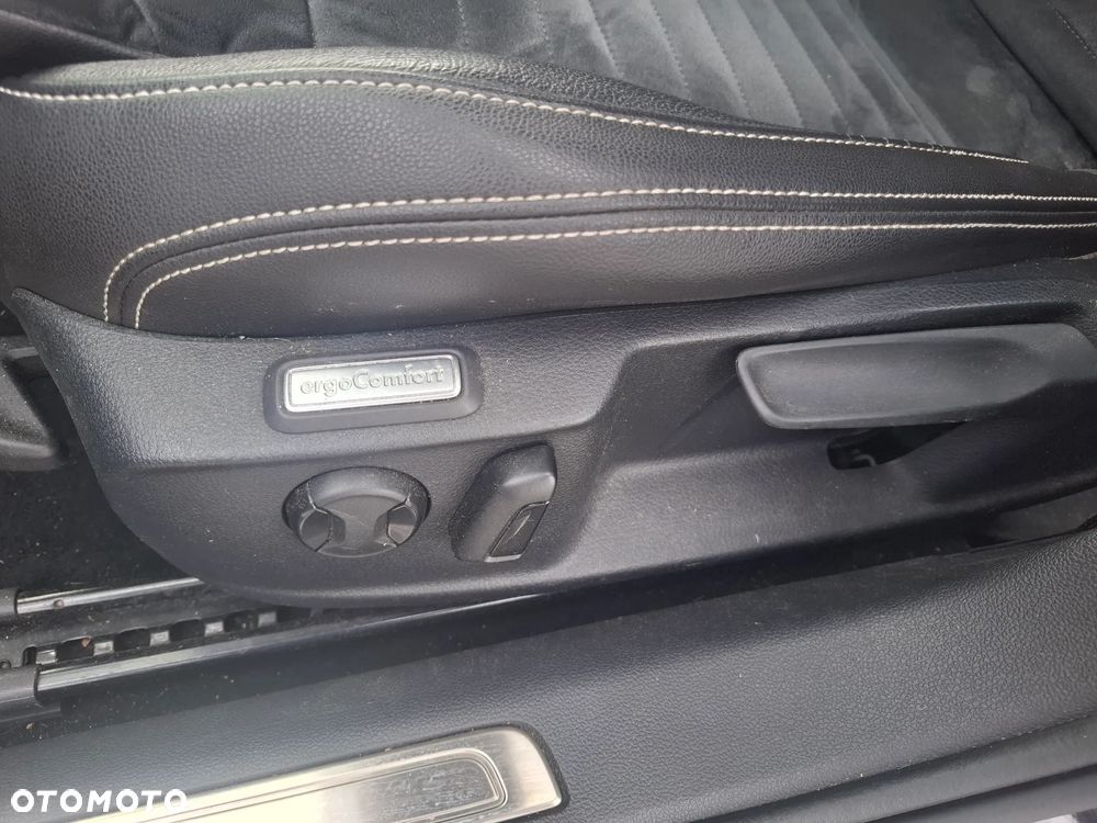 Volkswagen Passat 2.0 TDI 4Mot Elegance DSG - 14