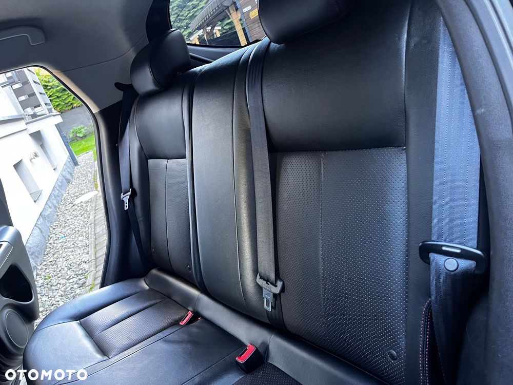 Nissan Juke 1.6 T Ministry of Sound 4x4 - 16