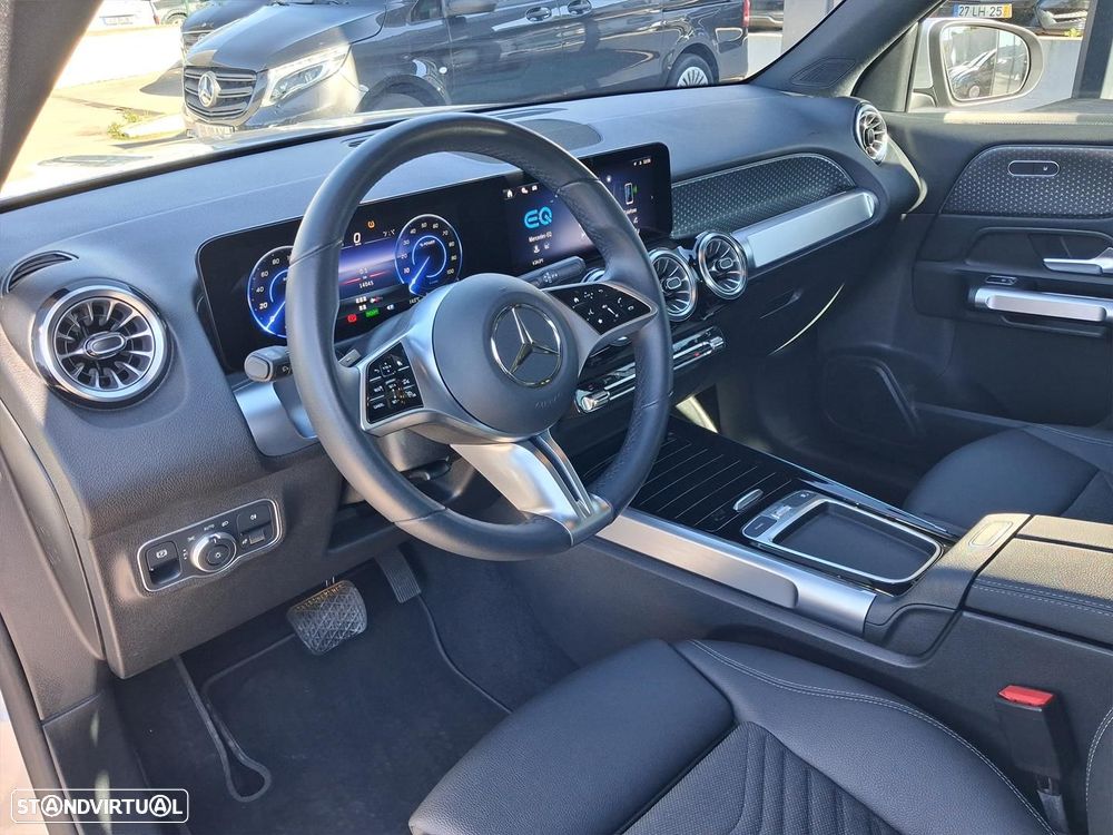 Mercedes-Benz EQB - 10