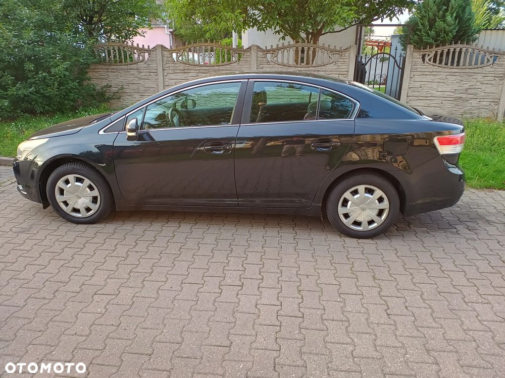 Toyota Avensis 1.6 Luna - 5