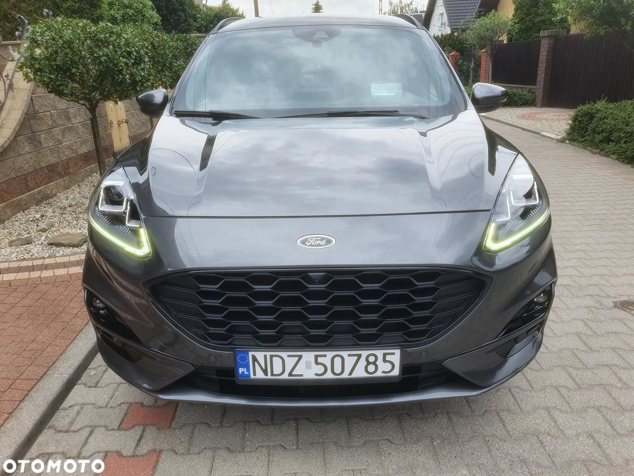 Ford Kuga - 1