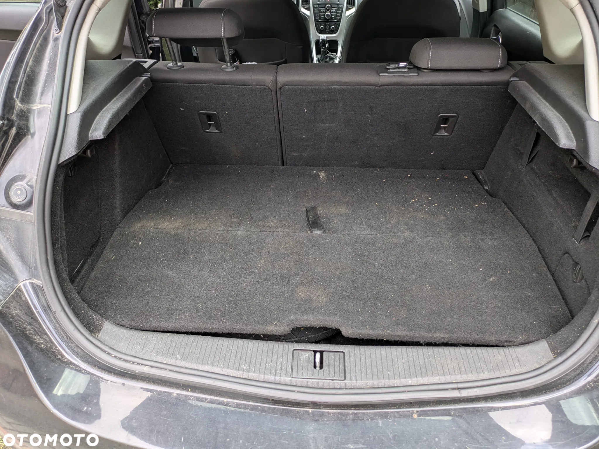 Opel Astra IV 1.4 T Cosmo - 9