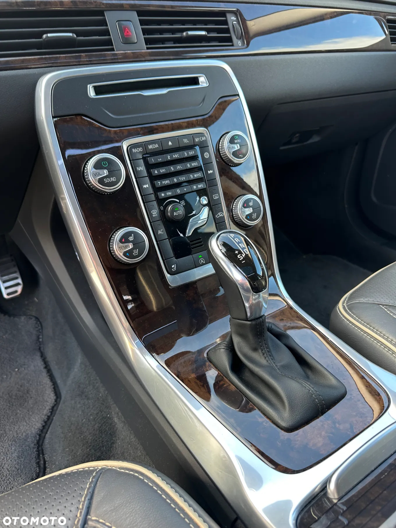 Volvo V70 D4 Drive-E Dynamic Summum - 26